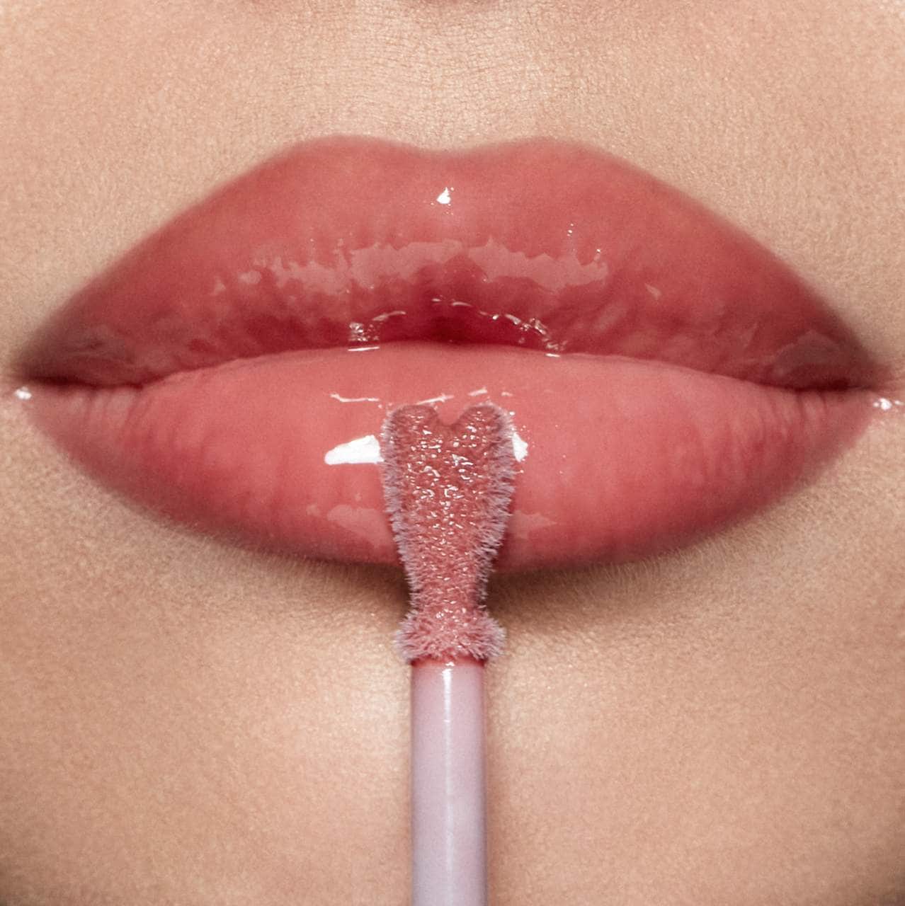 Charlotte Tilbury
Collagen Lip Bath Gloss..