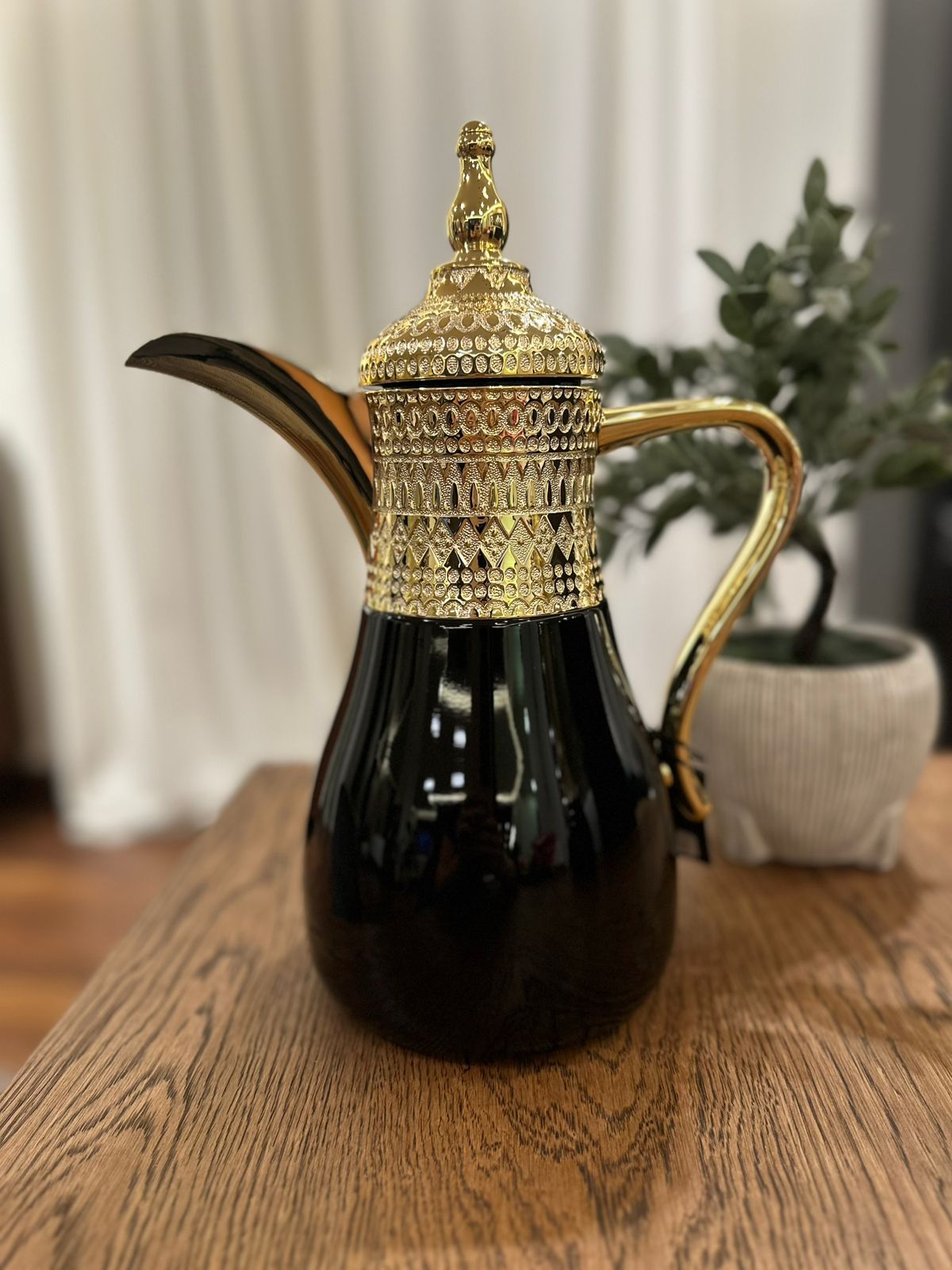 دله ستيل لون ذهبي وأسود 1 لتر و700 مل Dallaty