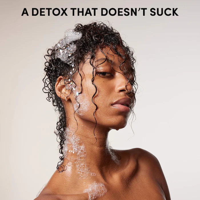 OUAI
Detox Clarifying Shampoo with Apple Cider Vinegar 300ml