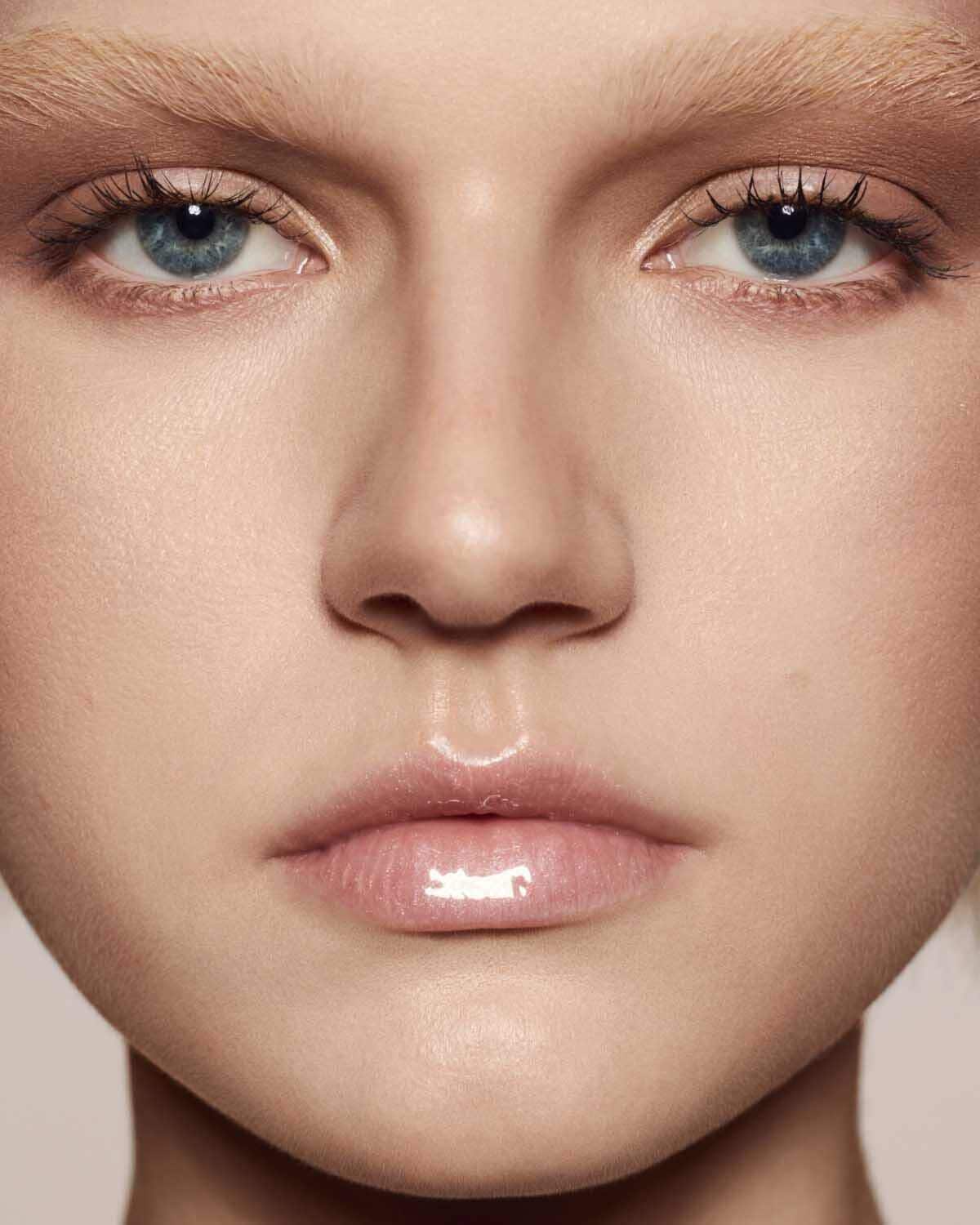 Fenty Beauty Gloss Bomb .