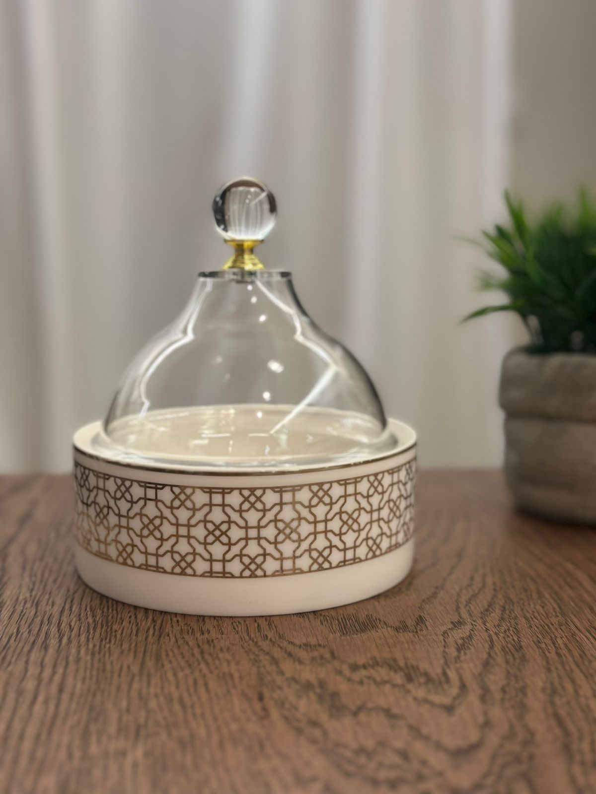 Dallaty تمرية بورسلان أبيض مع غطاء 12.6*12.6*14 سم