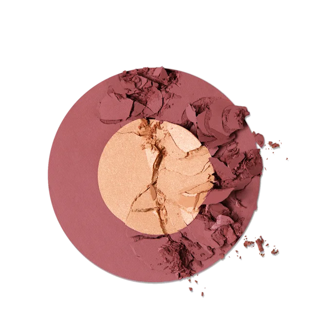 CHARLOTTE TILBURY CHEEK TO CHIC SWISH AND GLOW BLUSHER. (SHADE: WALK OF NO SHAME)