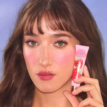 Charlotte Tilbury 
JUICY, PLUMPER-LOOKING LIPS KIT..